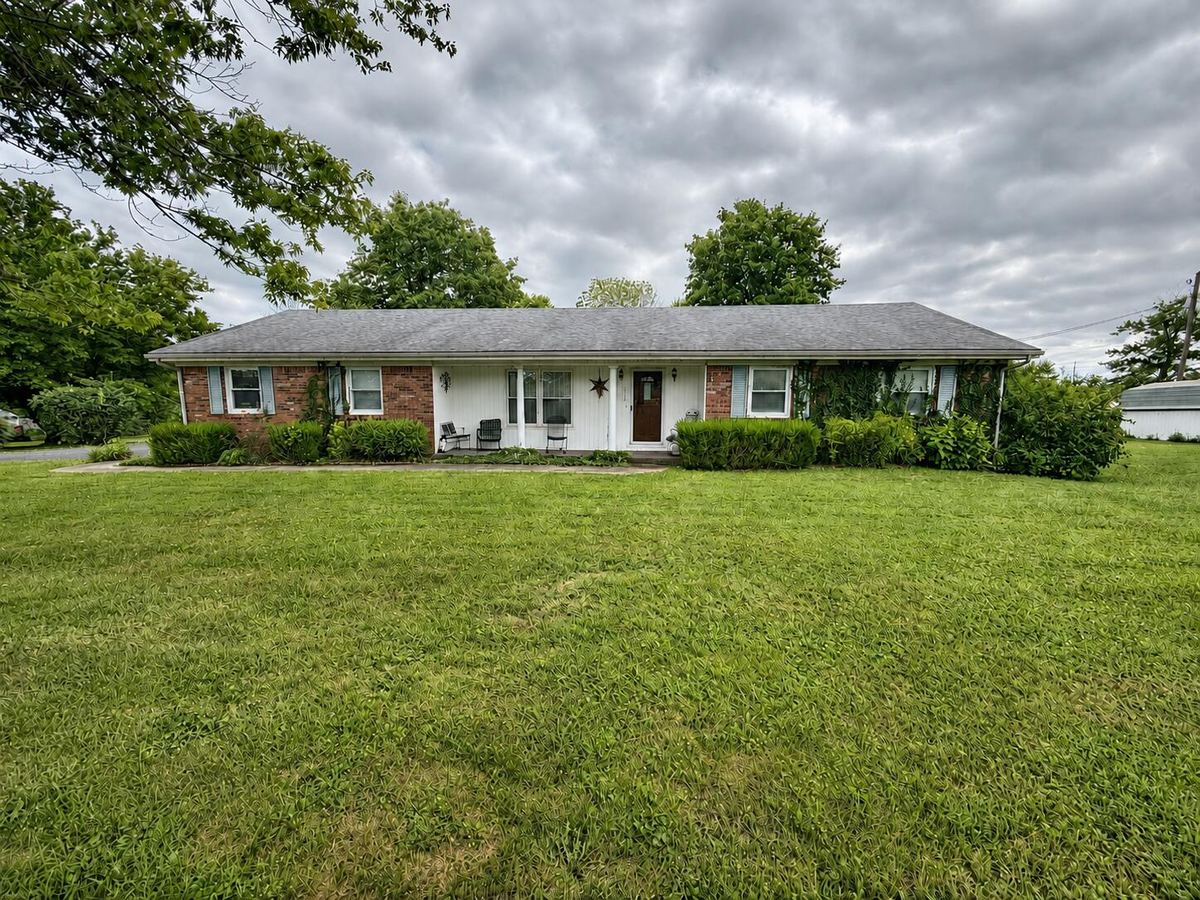 136 Paradise Camp Road, Harrodsburg, KY 40330 — primary photo