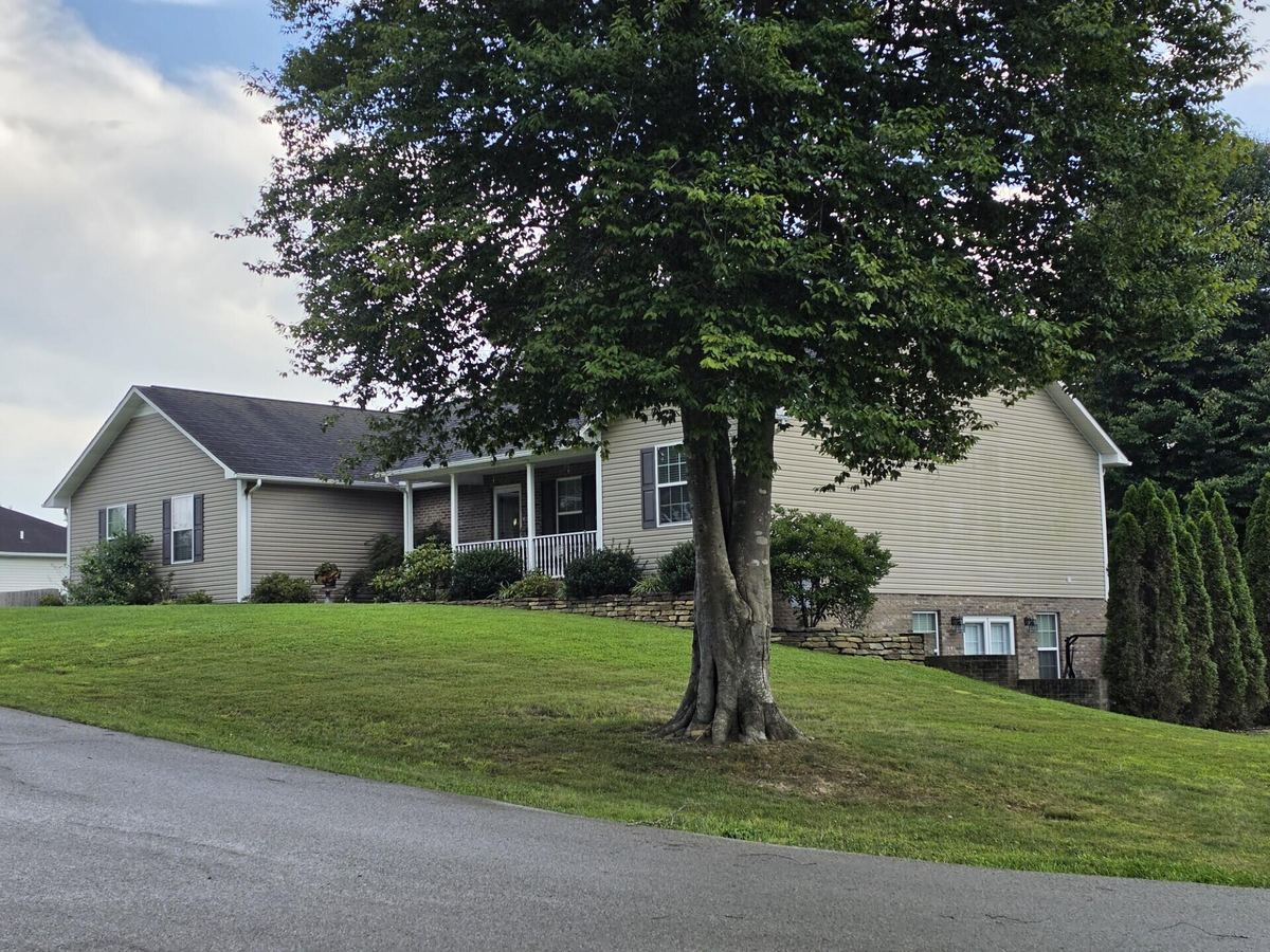 390 Talon Trail, London, KY 40744 — primary photo