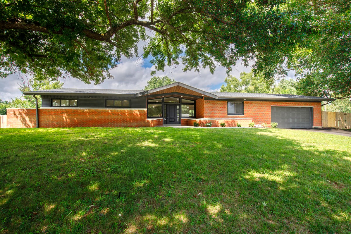 3273 Saxon Drive, Lexington, KY 40503 — primary photo
