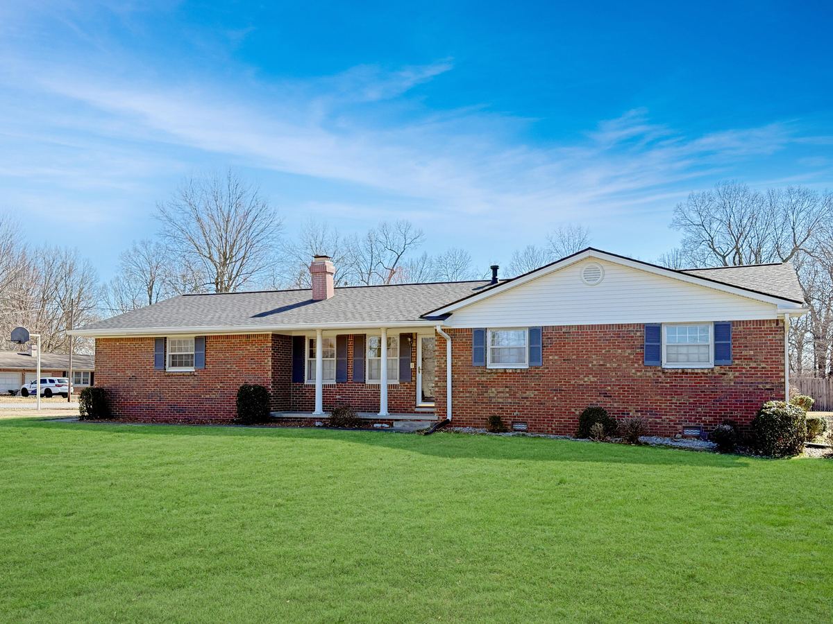 6815 Greenfield Drive, Paducah, KY 42003 — primary photo