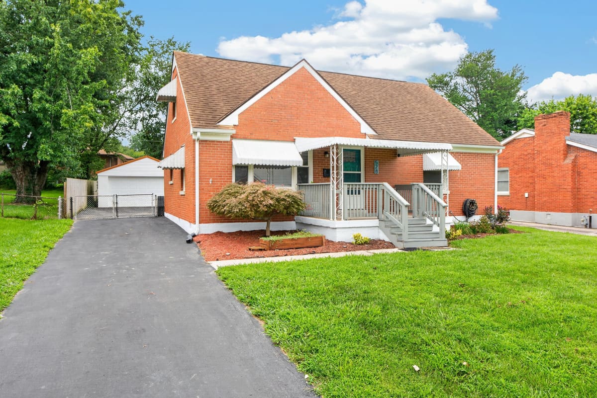 528 Hi Crest Drive, Lexington, KY 40505 — primary photo