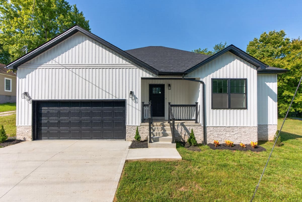 3292 Bracktown Road, Lexington, KY 40511 — primary photo
