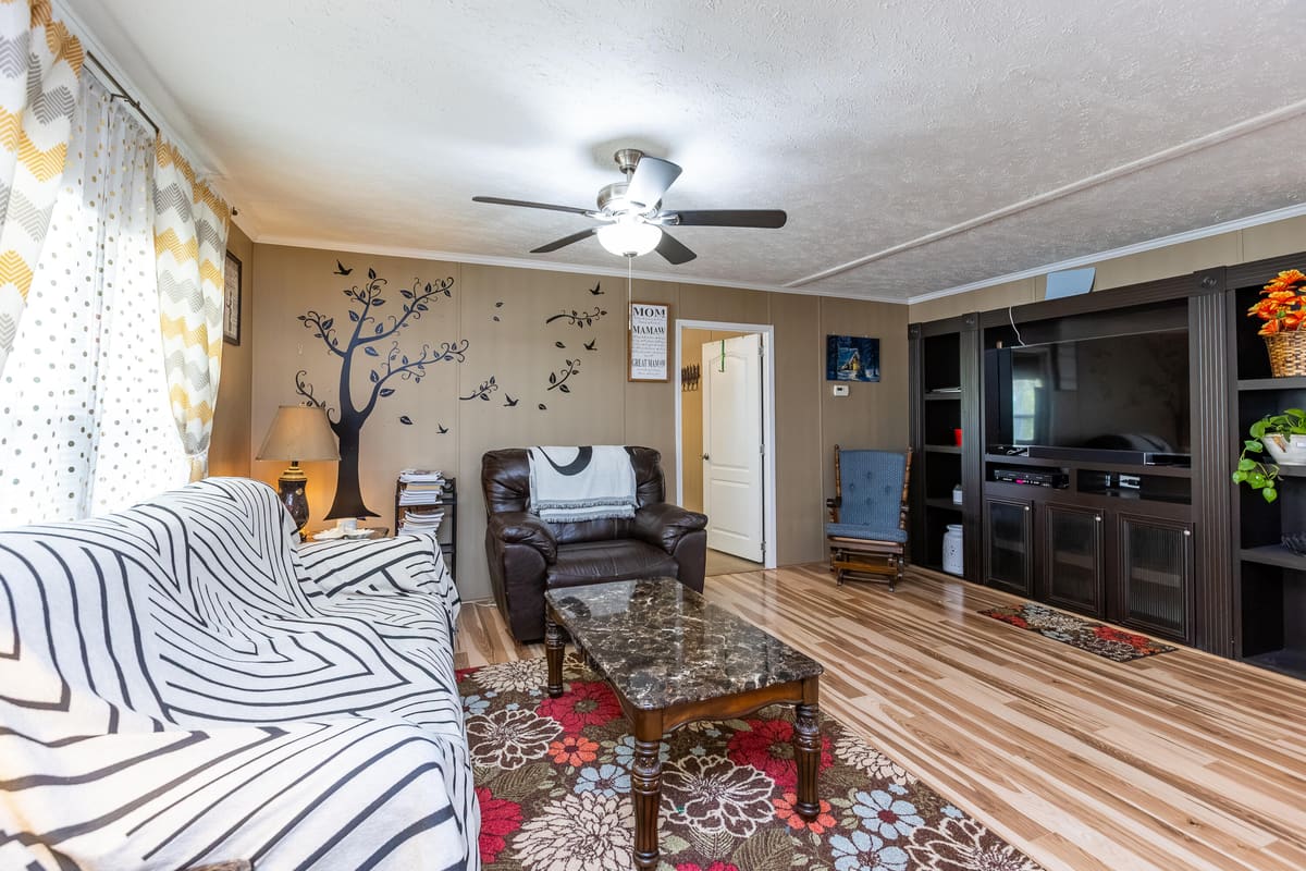 655 Brownings Corner Road, Falmouth, KY 41040 — primary photo