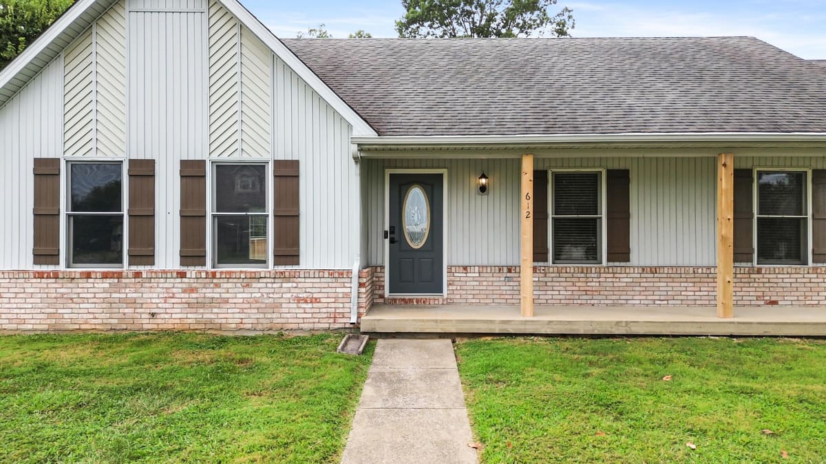 612 Woodview Drive, Somerset, KY 42503 — primary photo