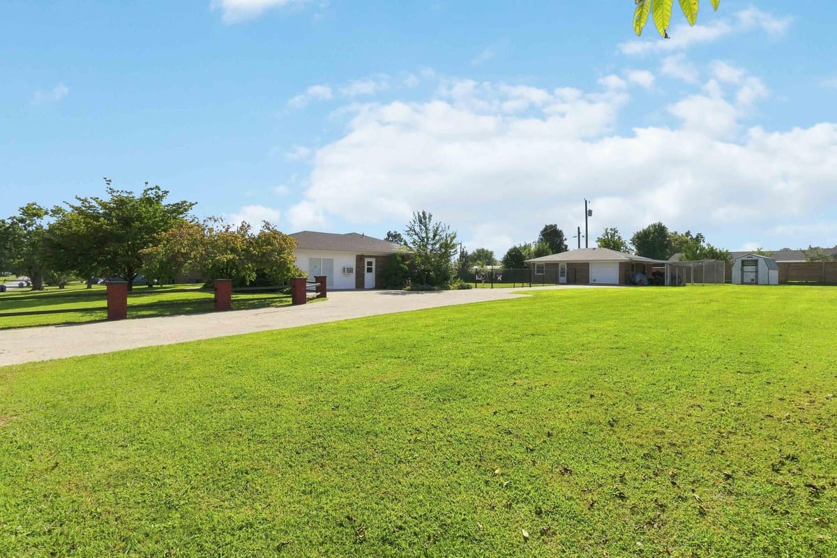 233 Mimosa Avenue, Somerset, KY 42503 — primary photo