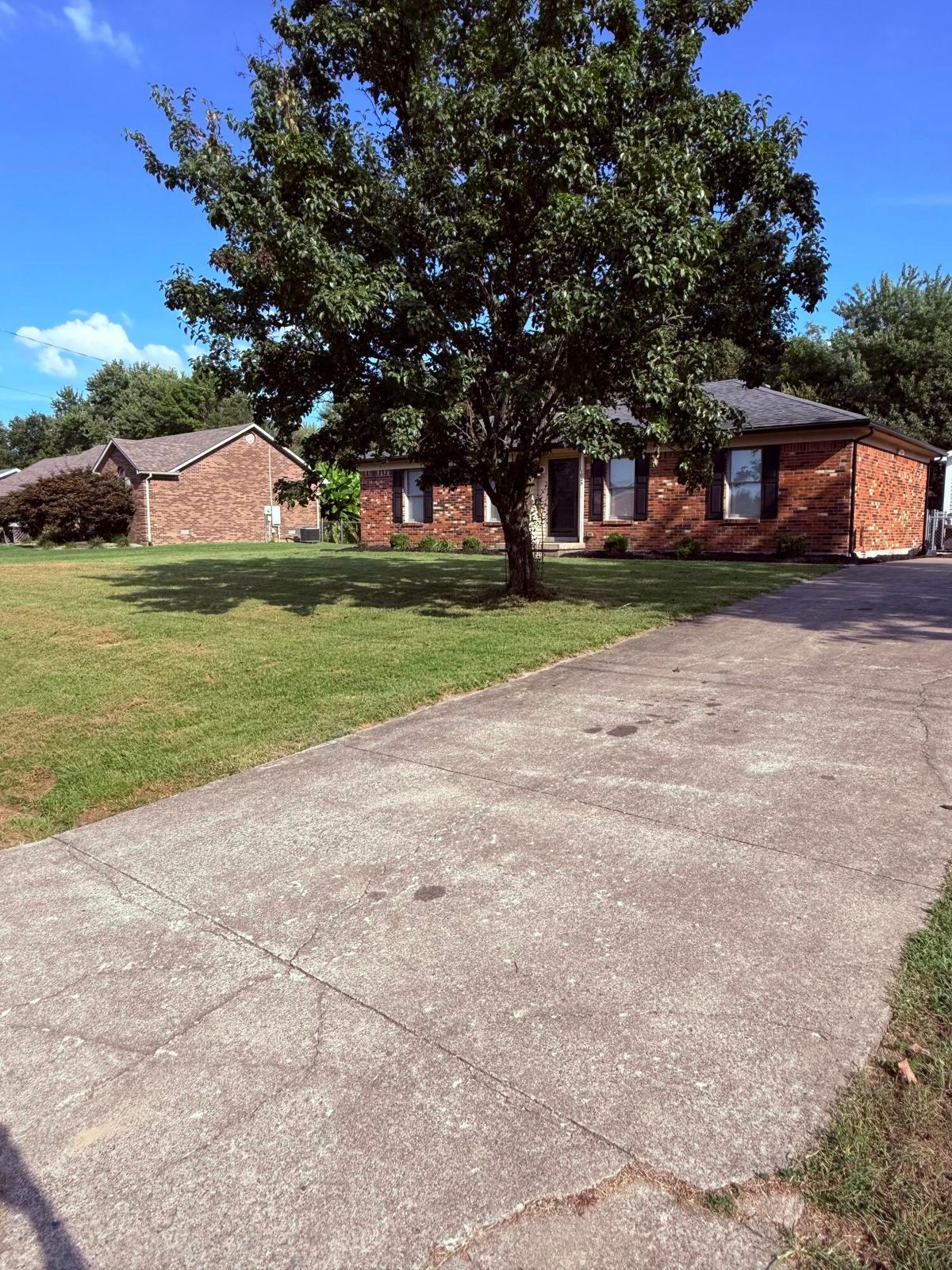 1025 Woodside Drive, Bardstown, KY 40004 — primary photo