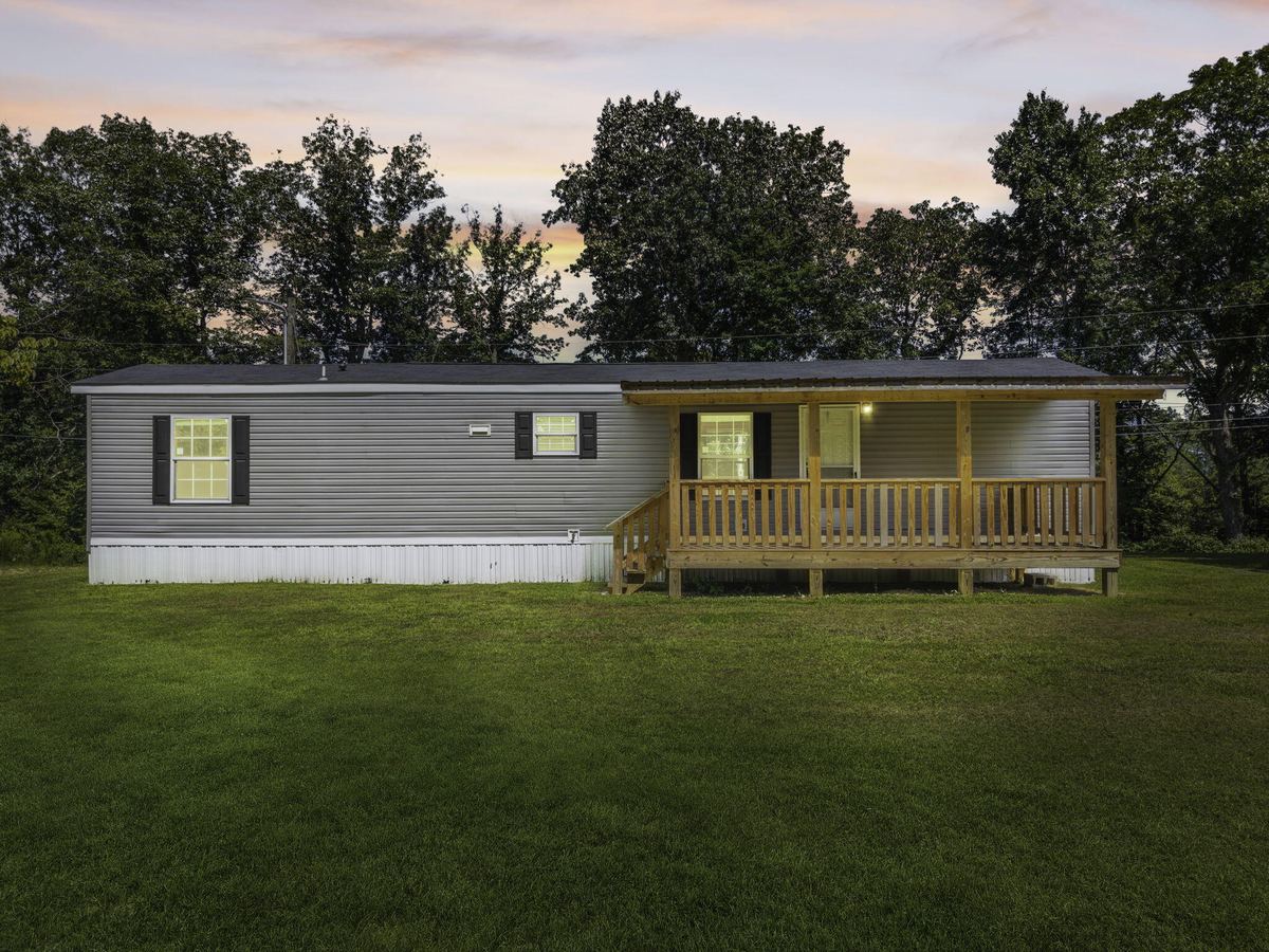 300 Short Hollow Subdivision Rd Road, Beattyville, KY 41311 — primary photo