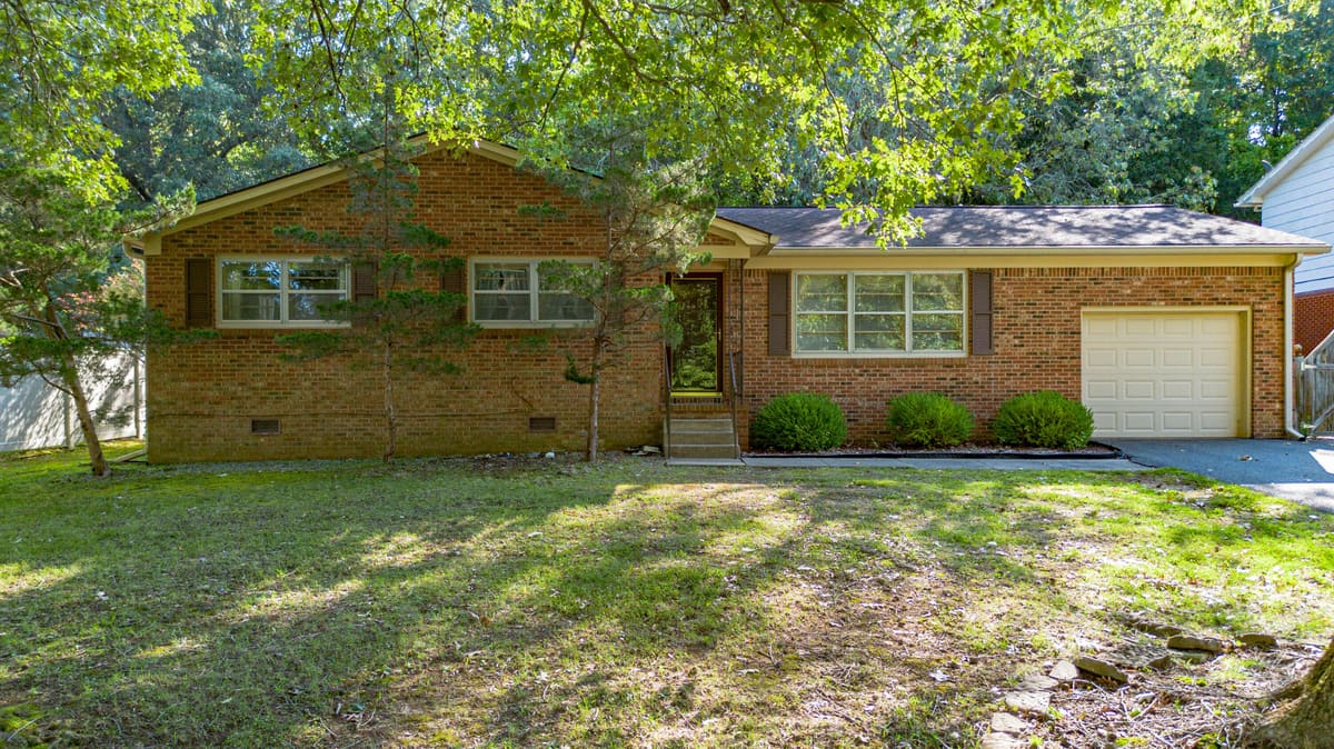 362 Oakcrest Drive, Paducah, KY 42001 — primary photo