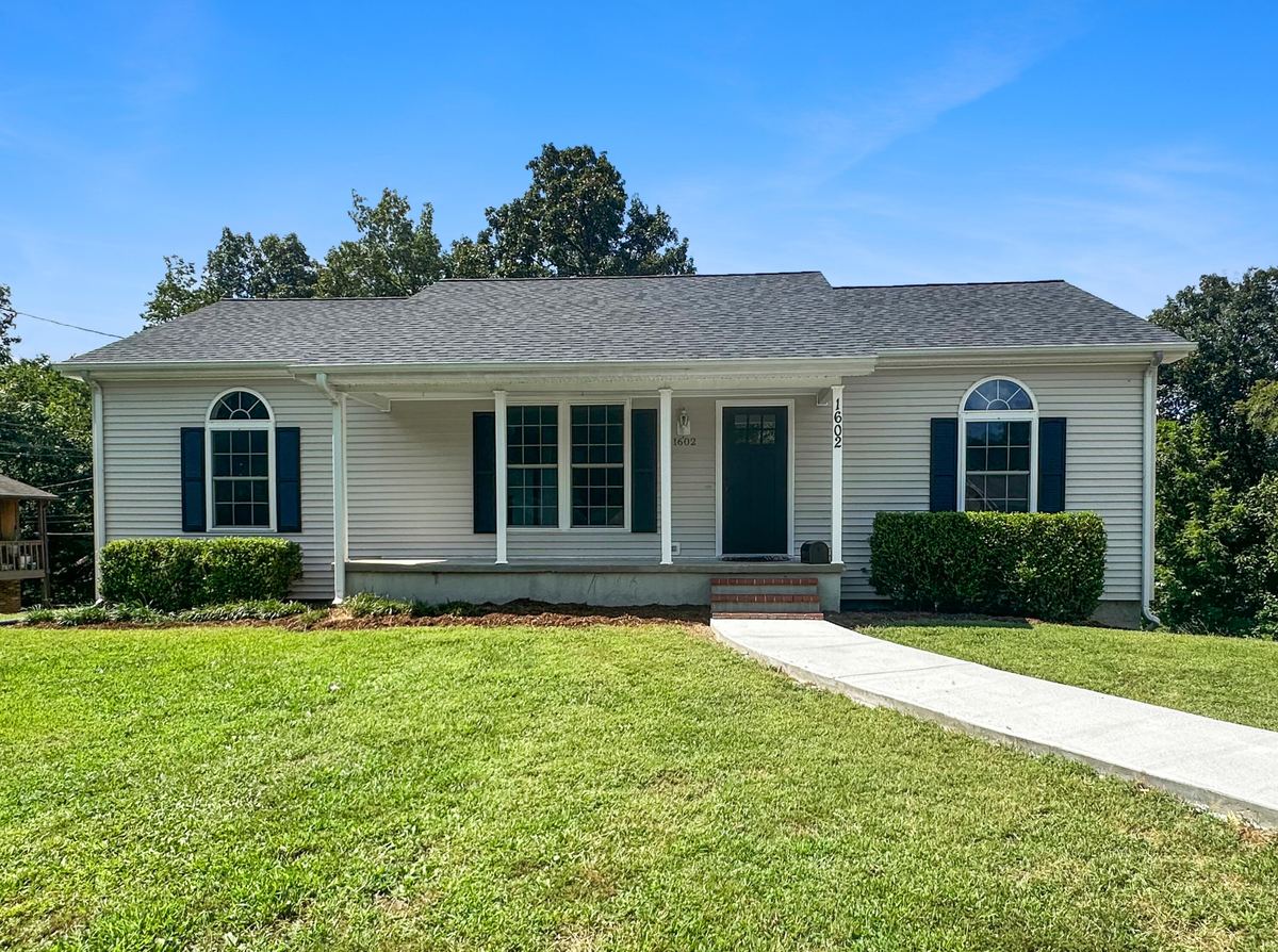 1602 Oak Hill Drive, Murray, KY 42071 — primary photo