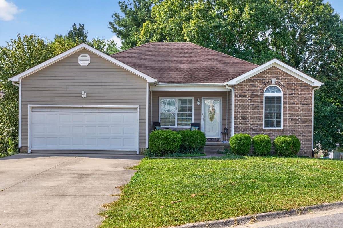 140 Grace Court, Harrodsburg, KY 40330 — primary photo