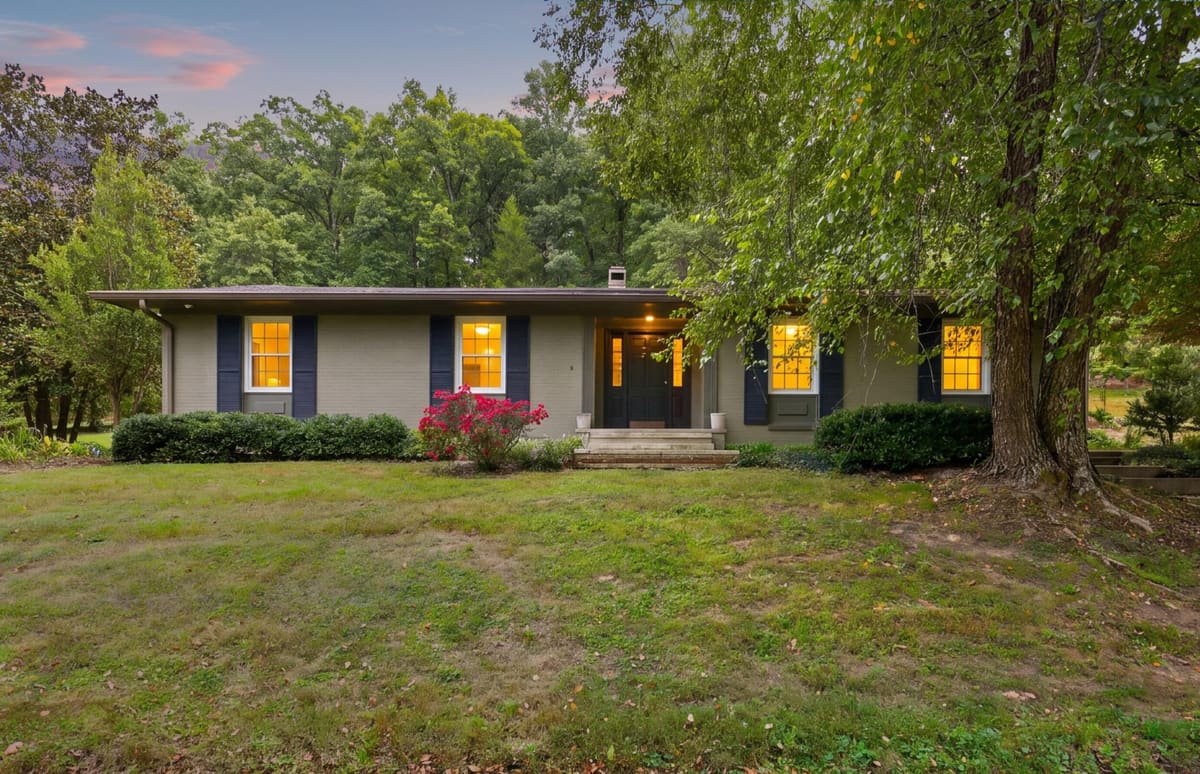 1457 S Wallace Wilkinson Boulevard, Liberty, KY 42539 — primary photo