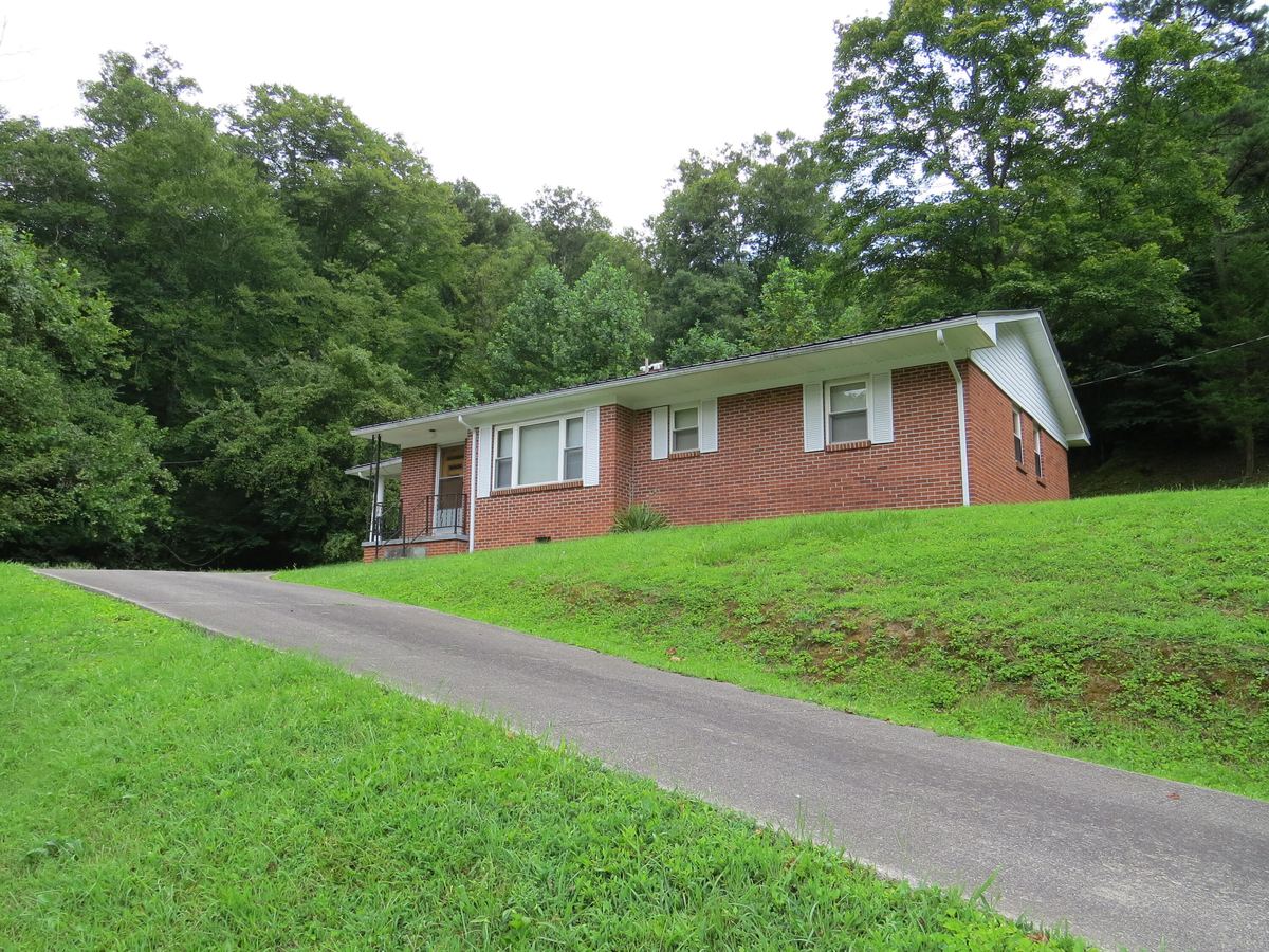 14184 KY 223, Flat Lick, KY 40935 — primary photo