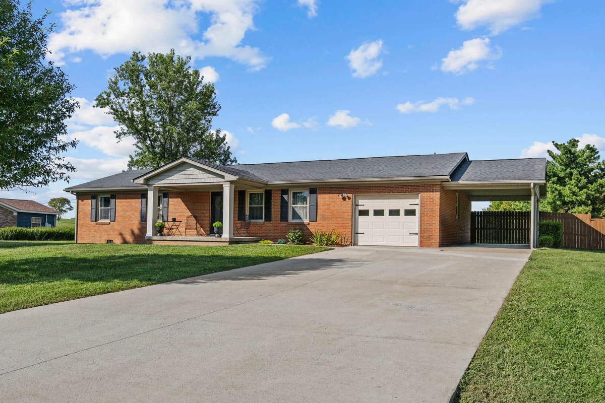 123 Mountain View Drive, Berea, KY 40403 — primary photo