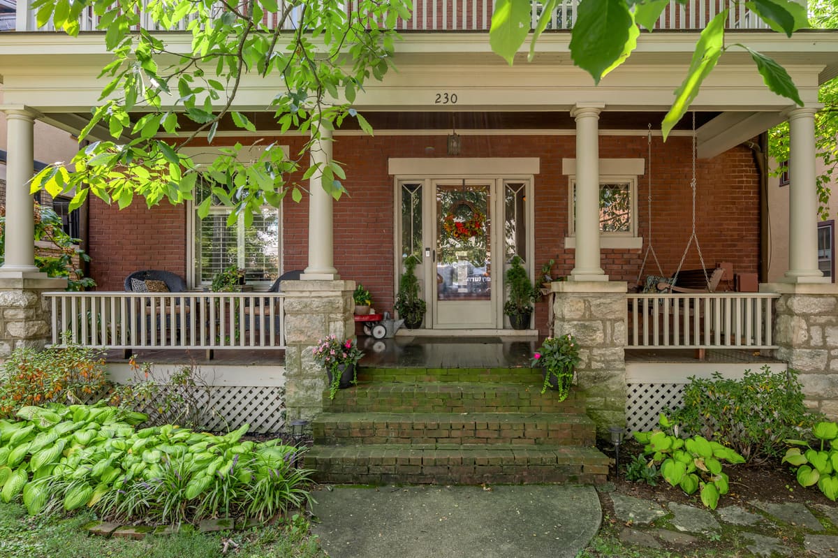230 E Bell Court, Lexington, KY 40508 — primary photo