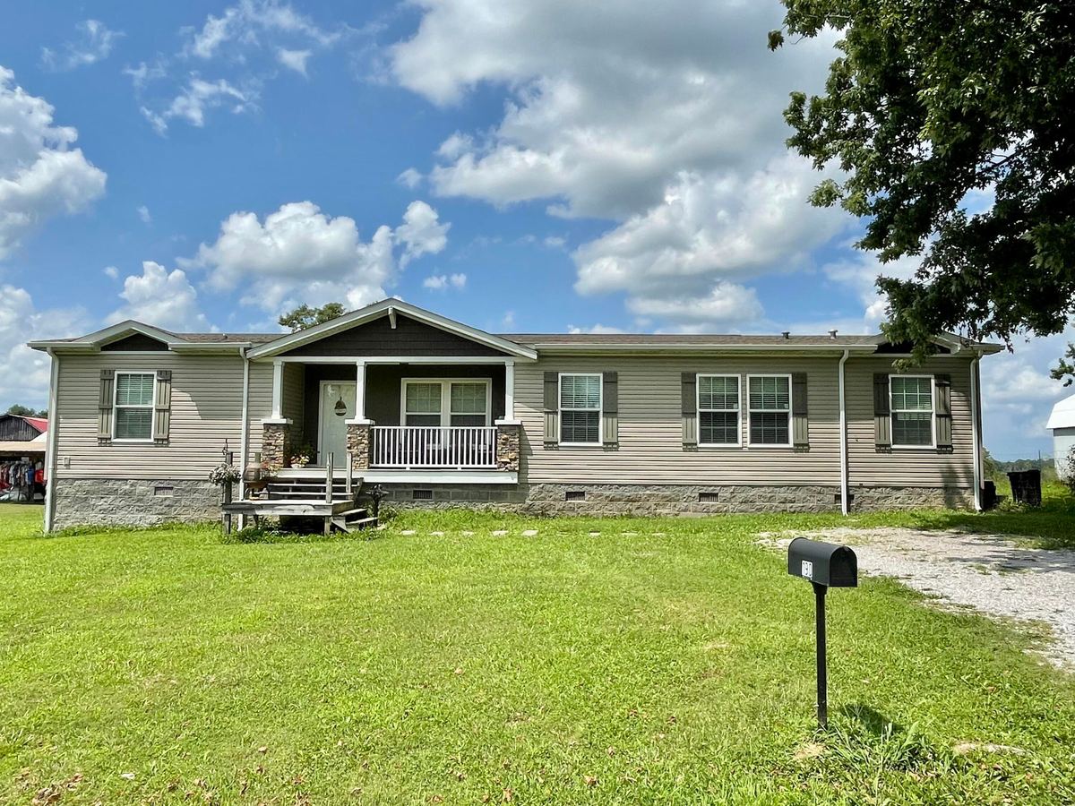 190 Whitaker Road, Somerset, KY 42503 — primary photo