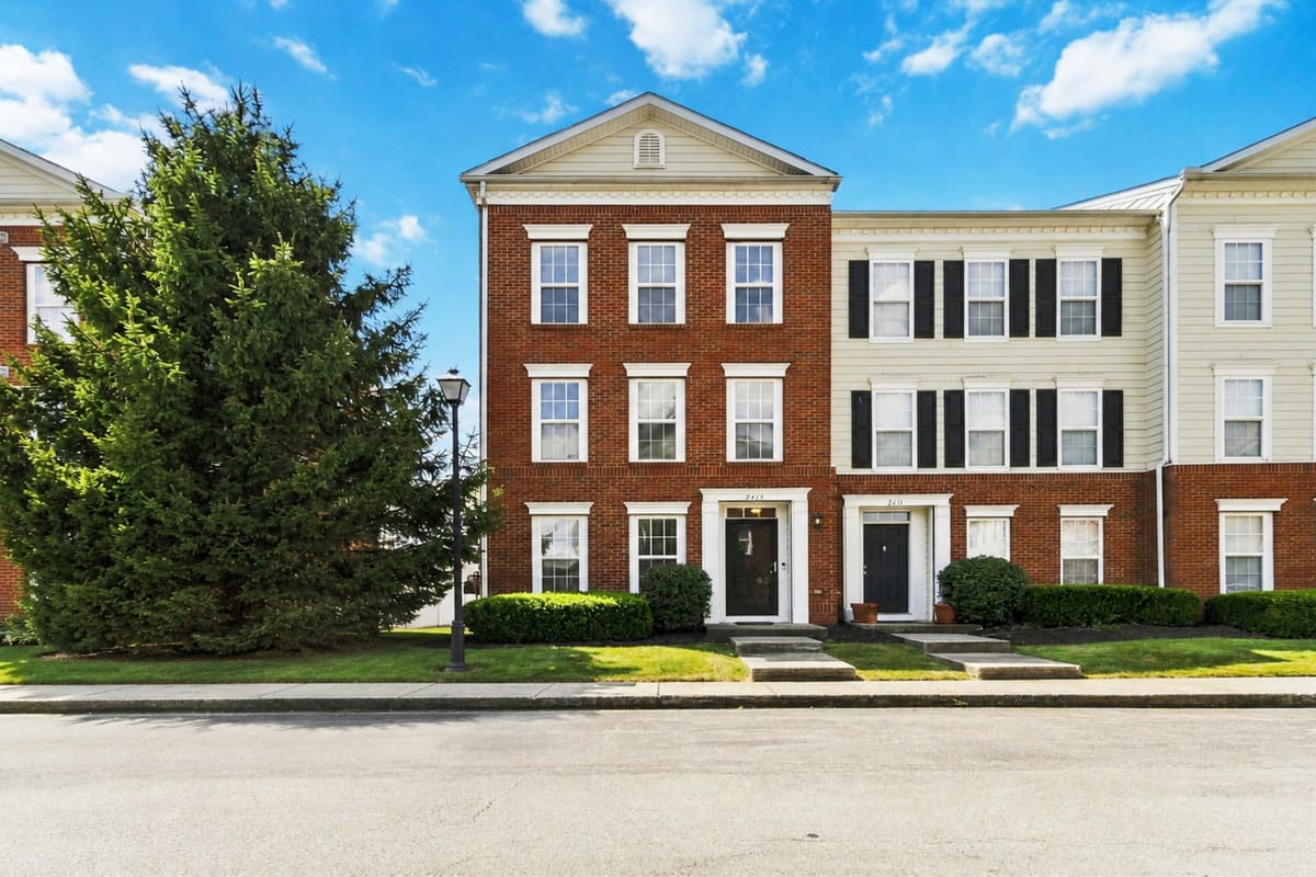 2413 Lady Bedford Place, Lexington, KY 40509 — primary photo