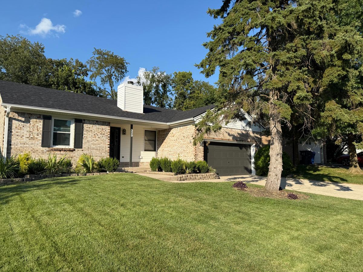 329 Stonegate Way, Lexington, KY 40503 — primary photo