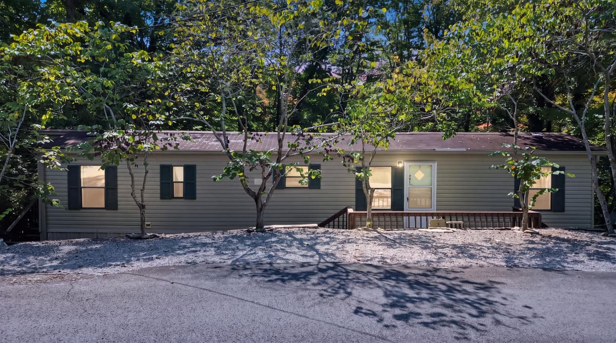 435 George Hardwick Road, Bronston, KY 42518 — primary photo