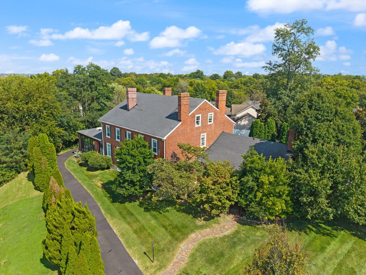2205 Kenwood Drive, Lexington, KY 40509 — primary photo