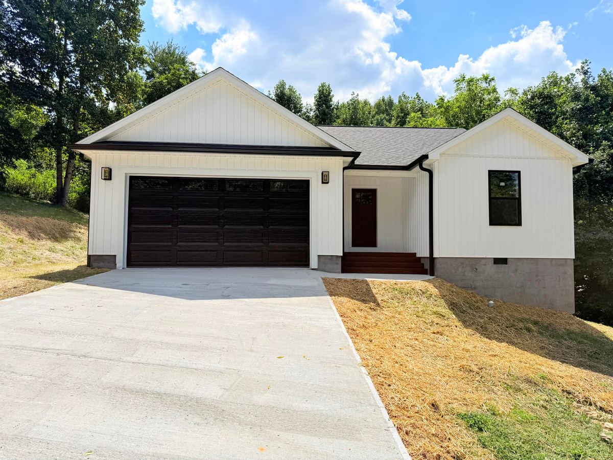 40 Sandstone Drive, Mt Vernon, KY 40456 — primary photo
