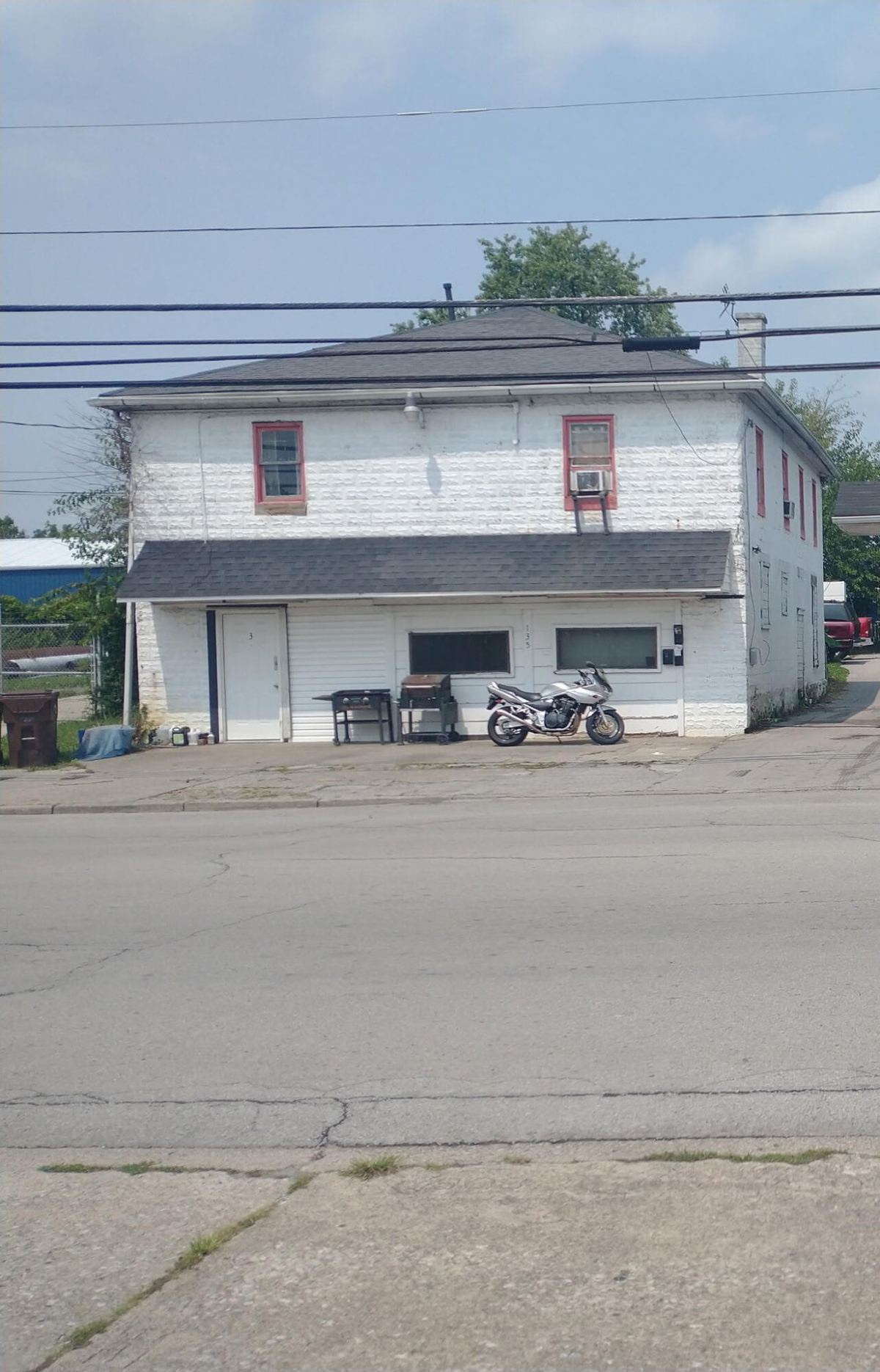 135 E Broadway Street, Winchester, KY 40391 — primary photo
