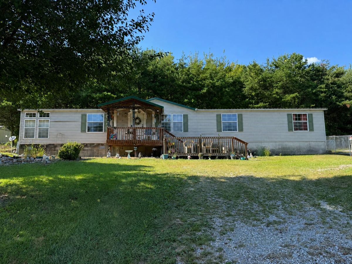 2290 Lambert Road, Berea, KY 40403 — primary photo
