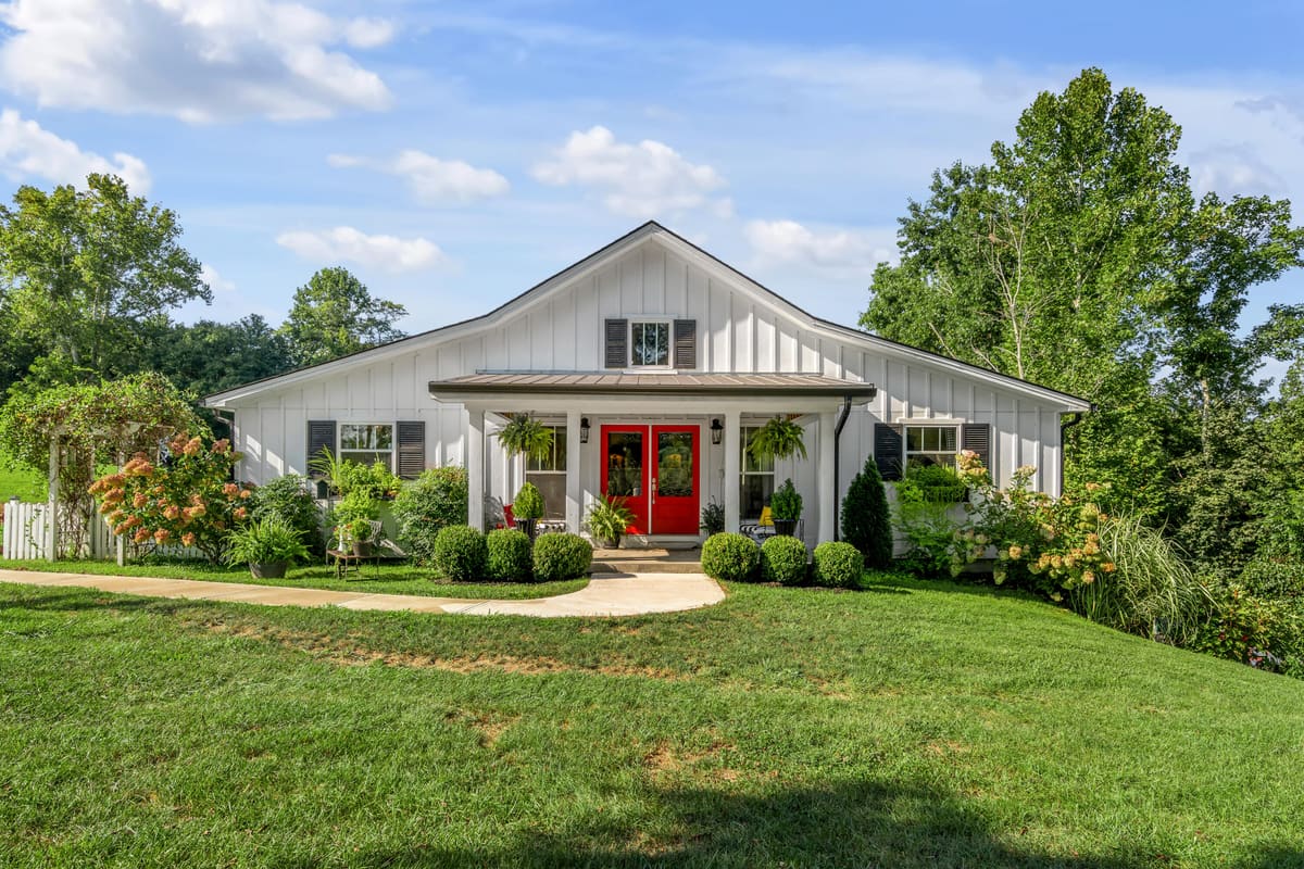 3072 Sugar Creek Pike, Nicholasville, KY 40356 — primary photo