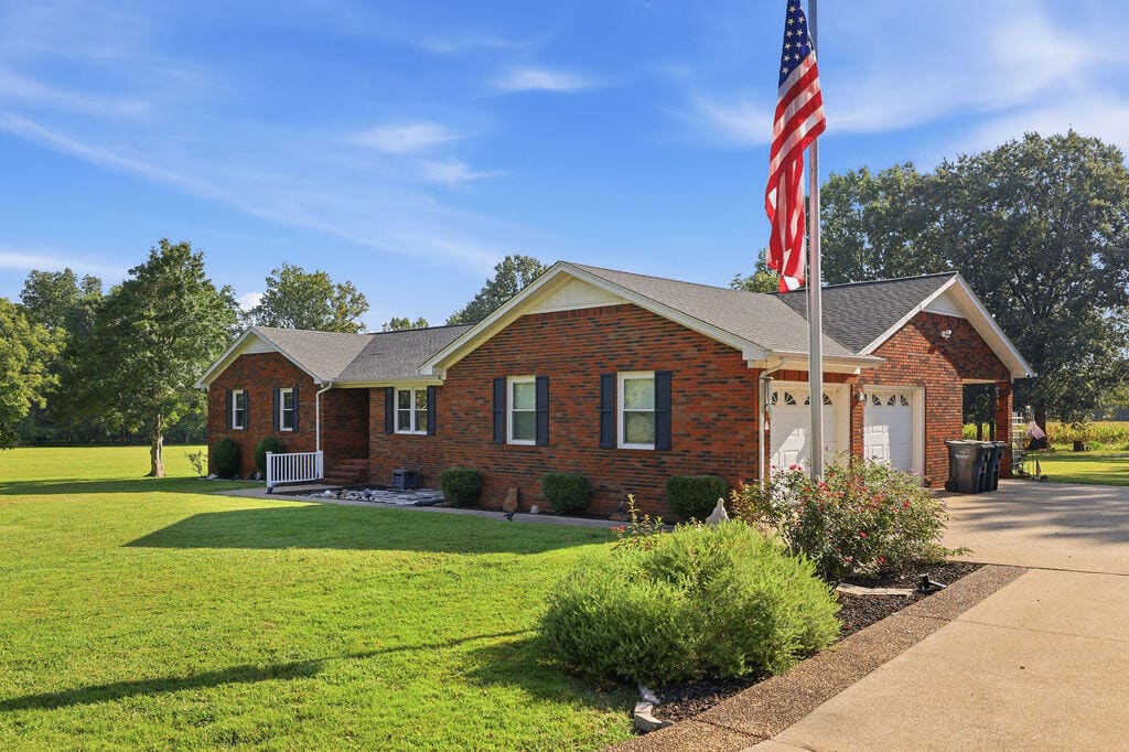 1040 South Gum Springs Road, Paducah, KY 42001 — primary photo