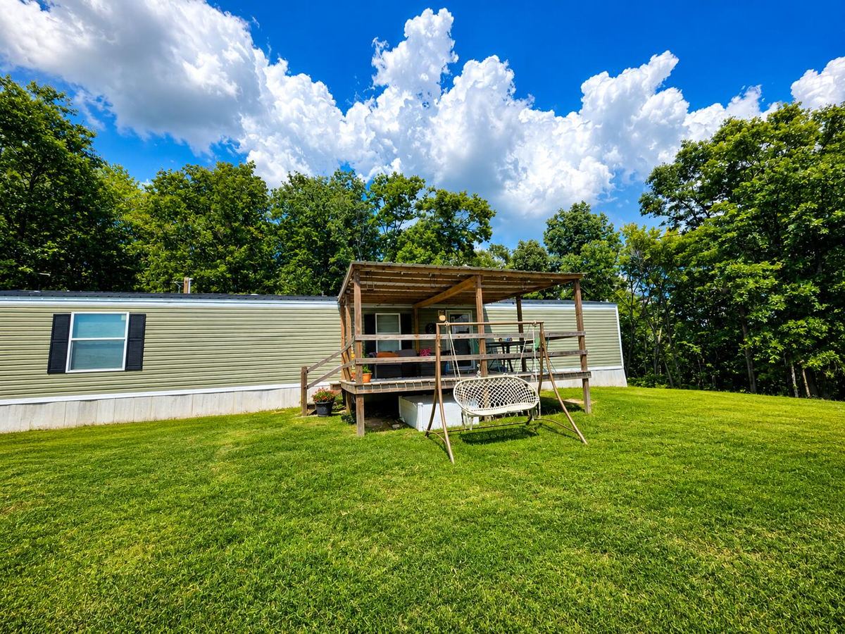475 Airport Road, Williamsburg, KY 40769 — primary photo