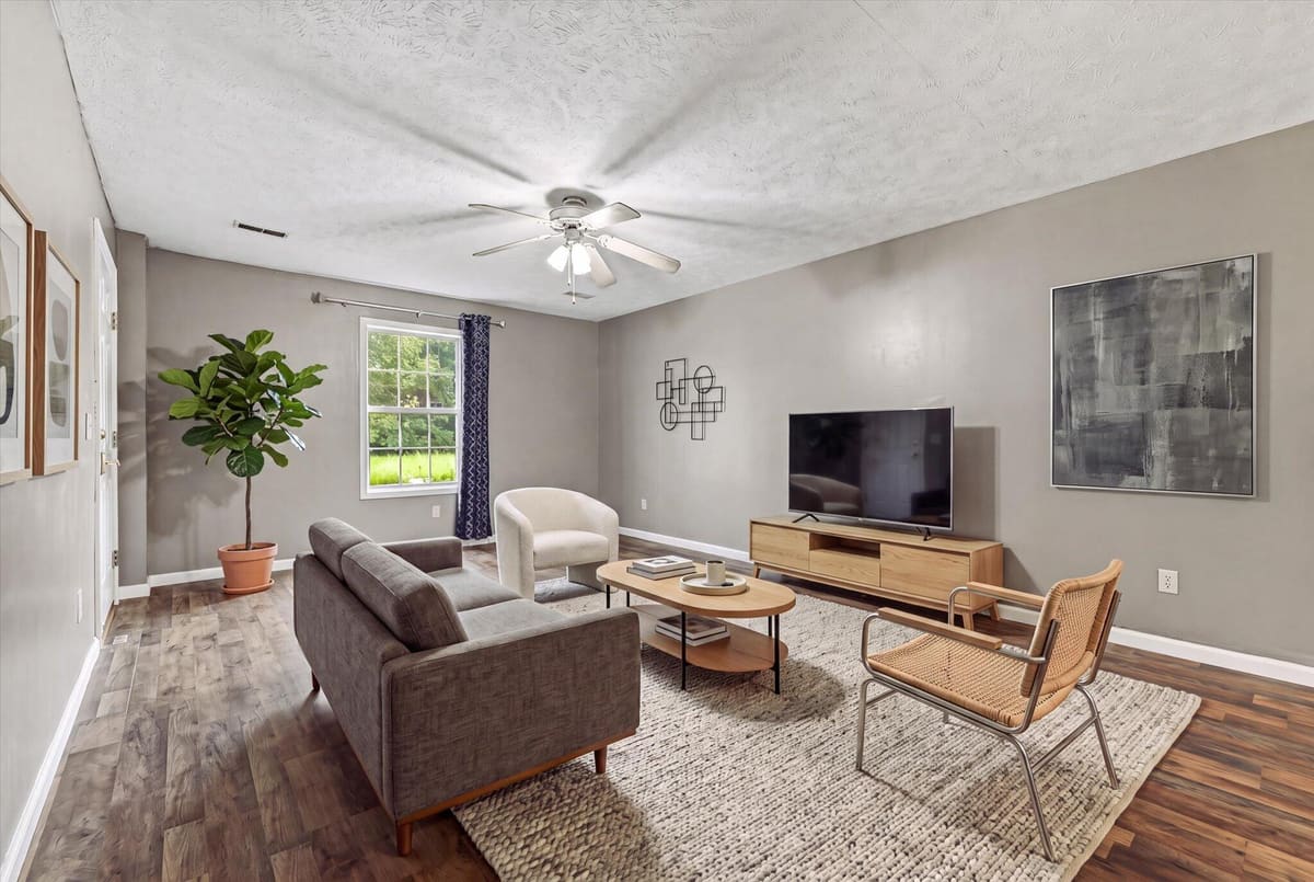 221 Grant Avenue, Oak Grove, KY 42262 — primary photo