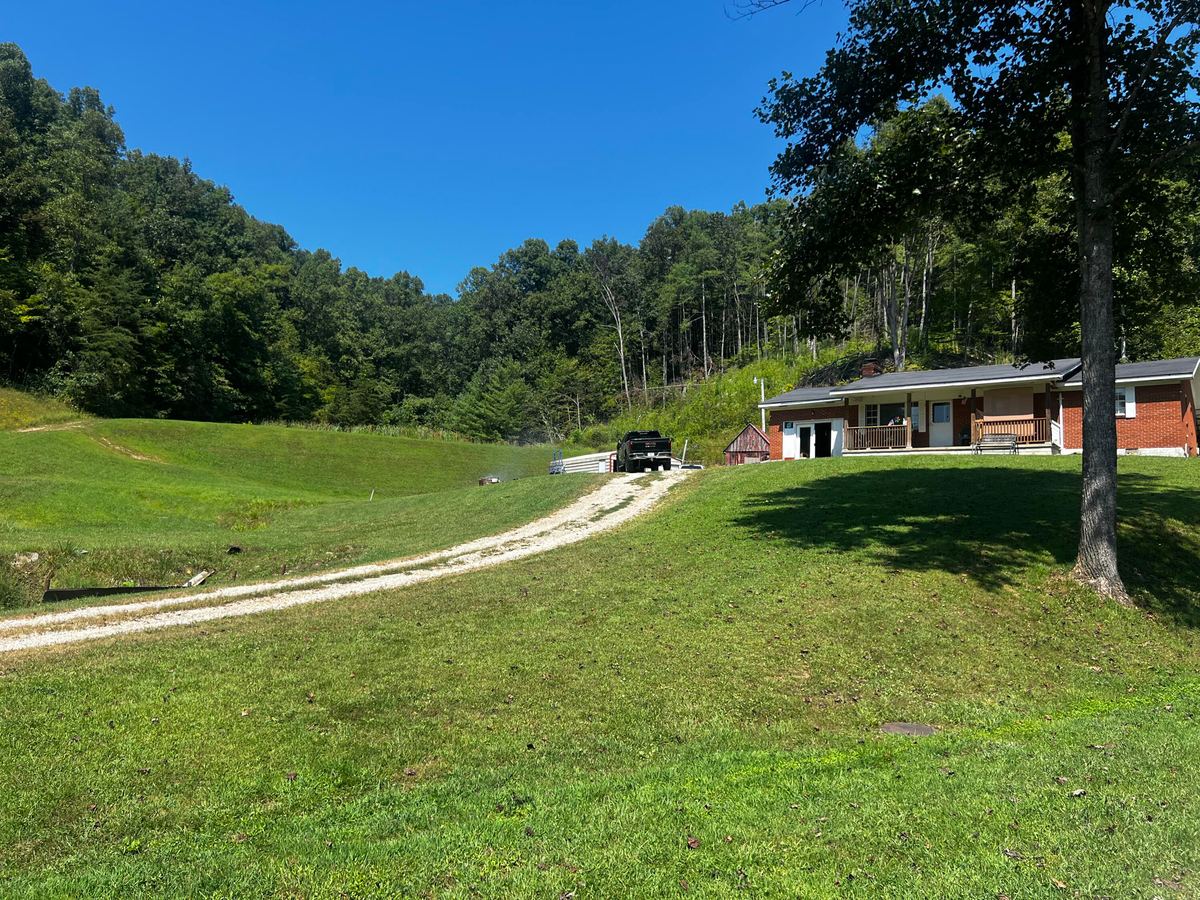 523 King Branch Road, Campton, KY 41301 — primary photo