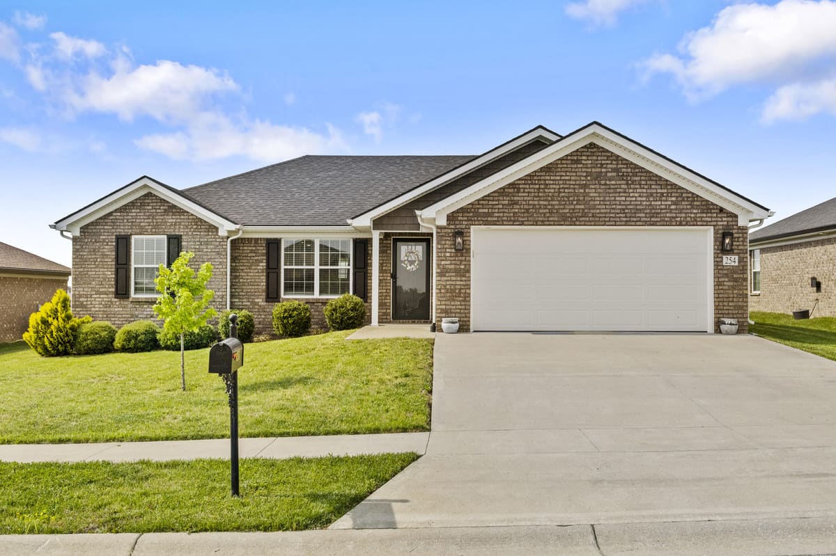 254 Windward Way, Richmond, KY 40475 — primary photo