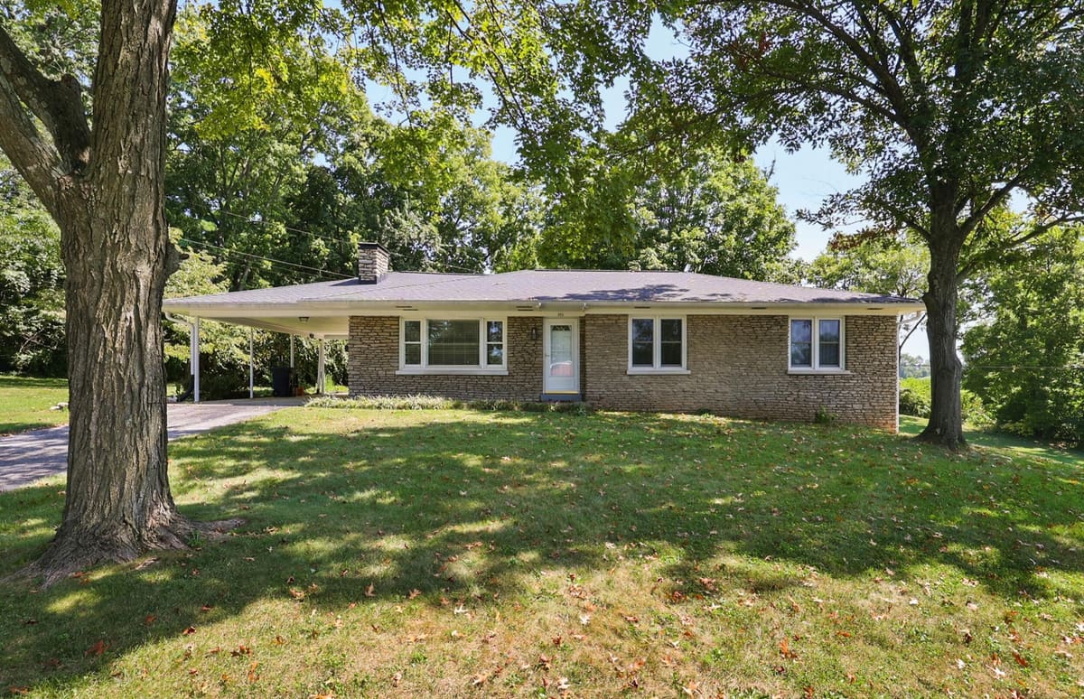 525 Mohegan Trail, Frankfort, KY 40601 — primary photo