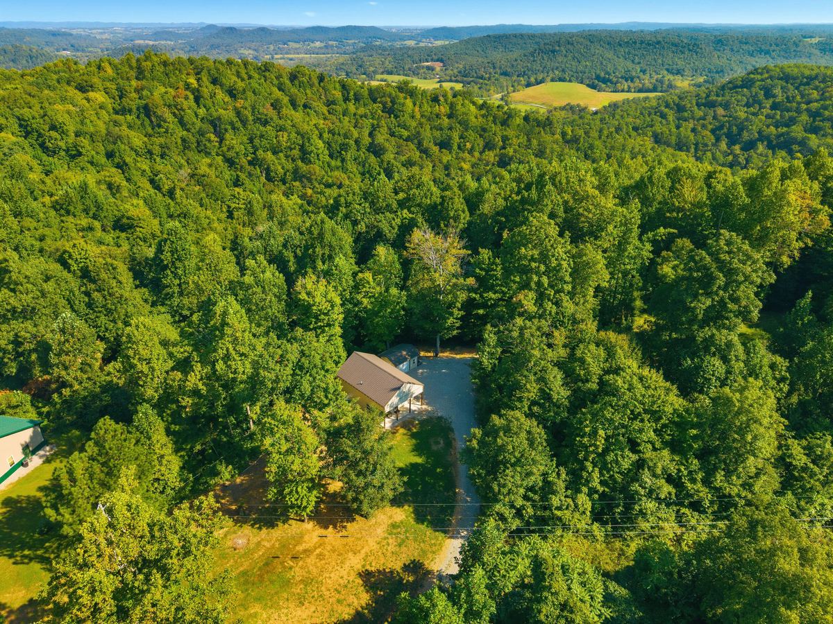 1562 High Ridge Road, Middleburg, KY 42541 — primary photo