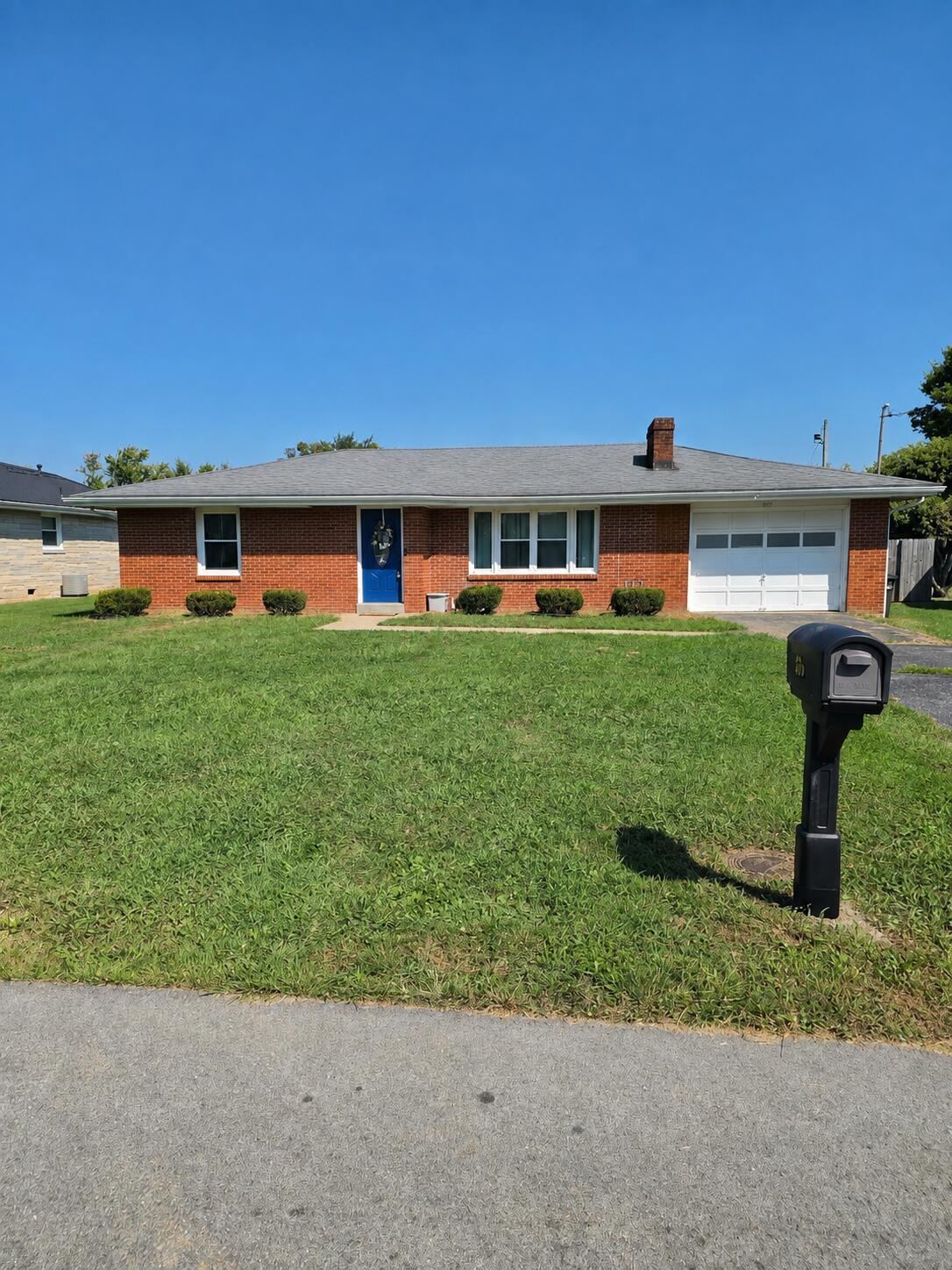 817 Maplewood Drive, Mt Sterling, KY 40353 — primary photo