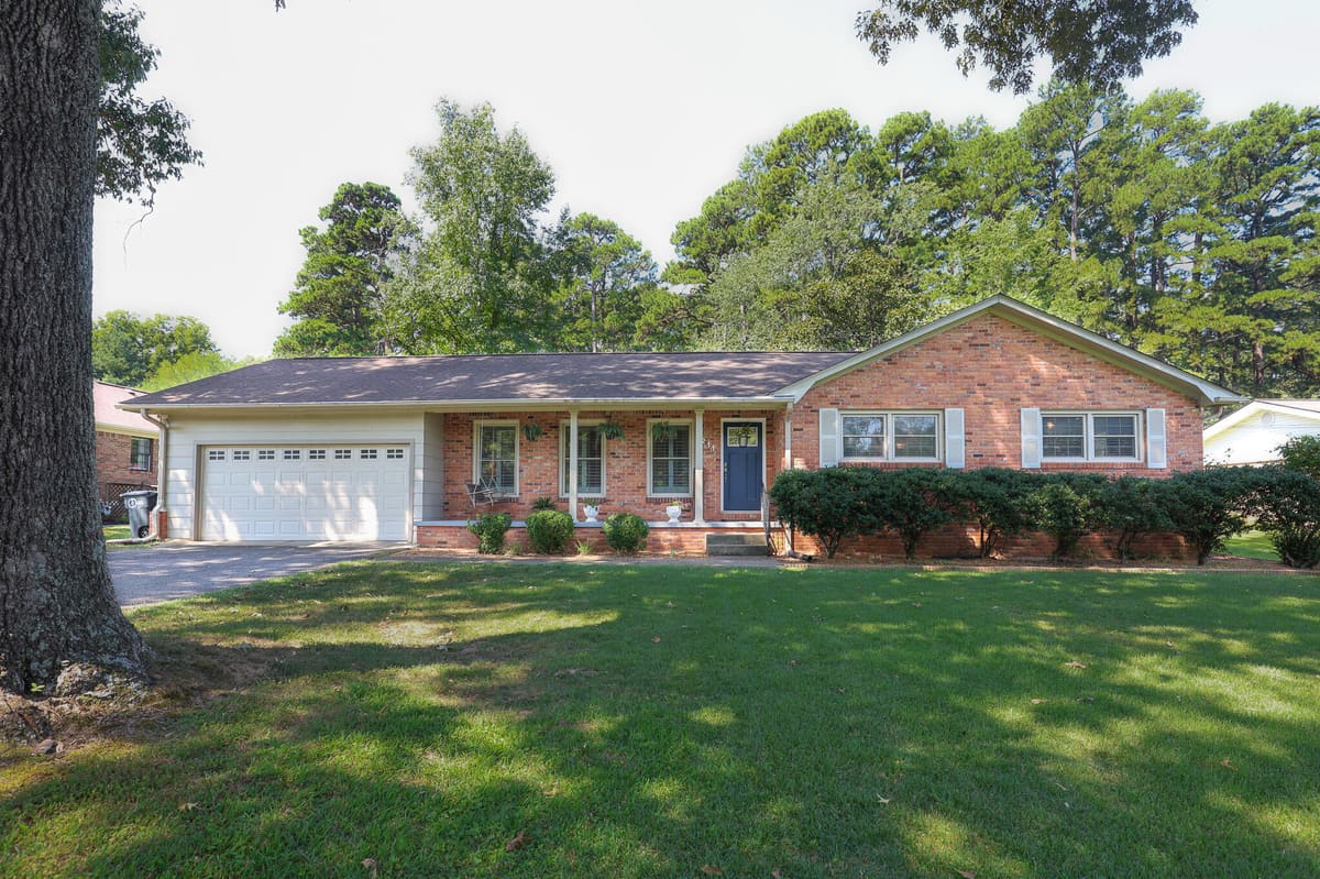 211 Springwell Lane, Paducah, KY 42001 — primary photo