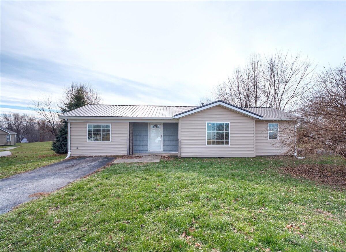 103 Spring Valley Road, Danville, KY 40422 — primary photo