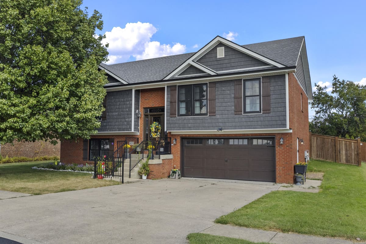 425 Tobiano Drive, Richmond, KY 40475 — primary photo