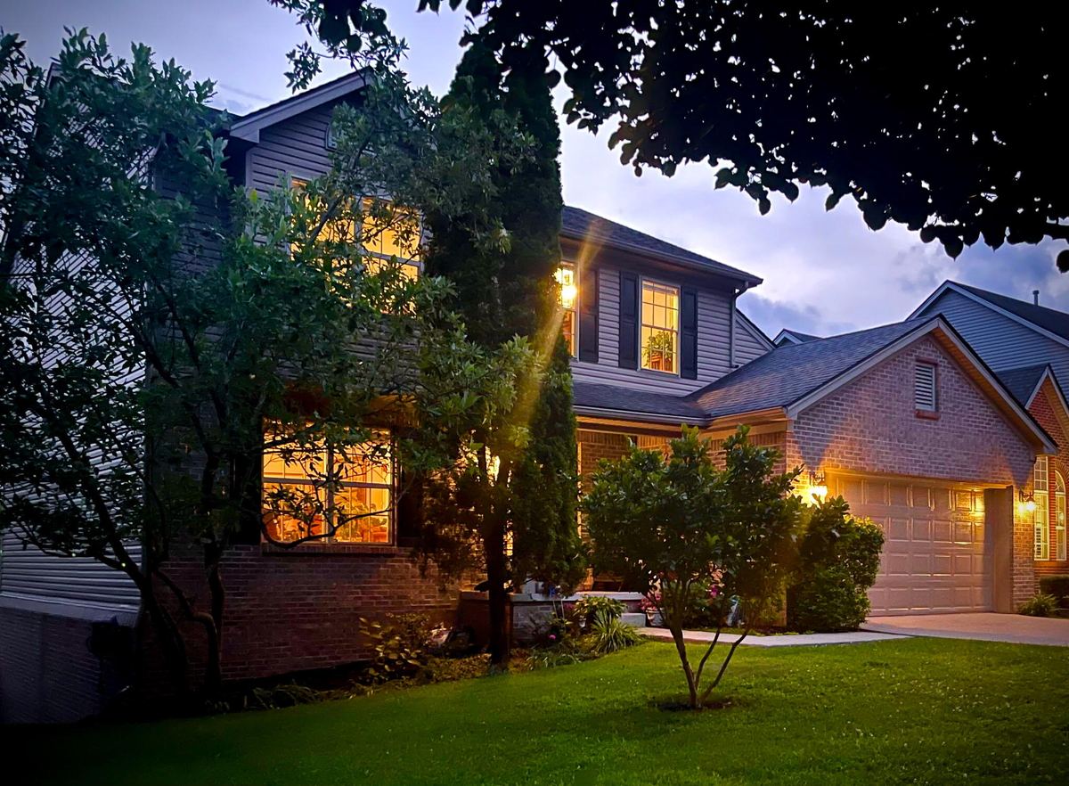532 Meadowcrest Park, Lexington, KY 40515 — primary photo