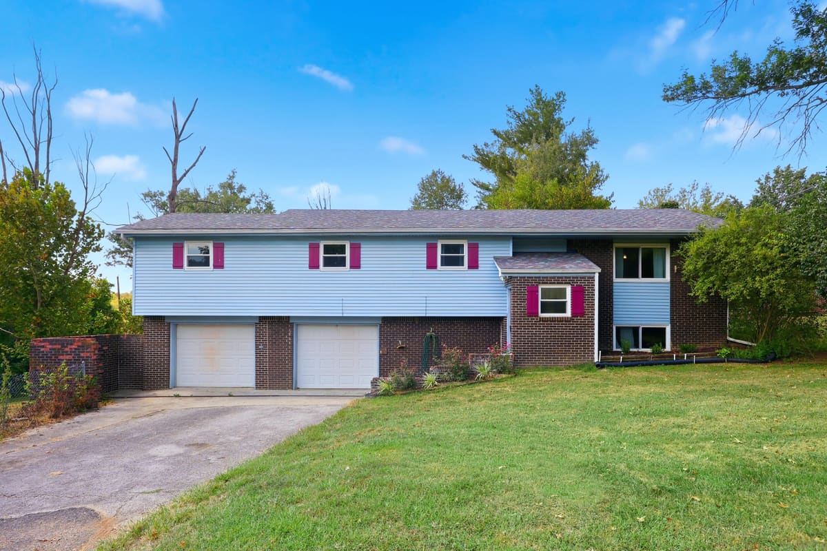 2004 Rockwood Drive, Richmond, KY 40475 — primary photo