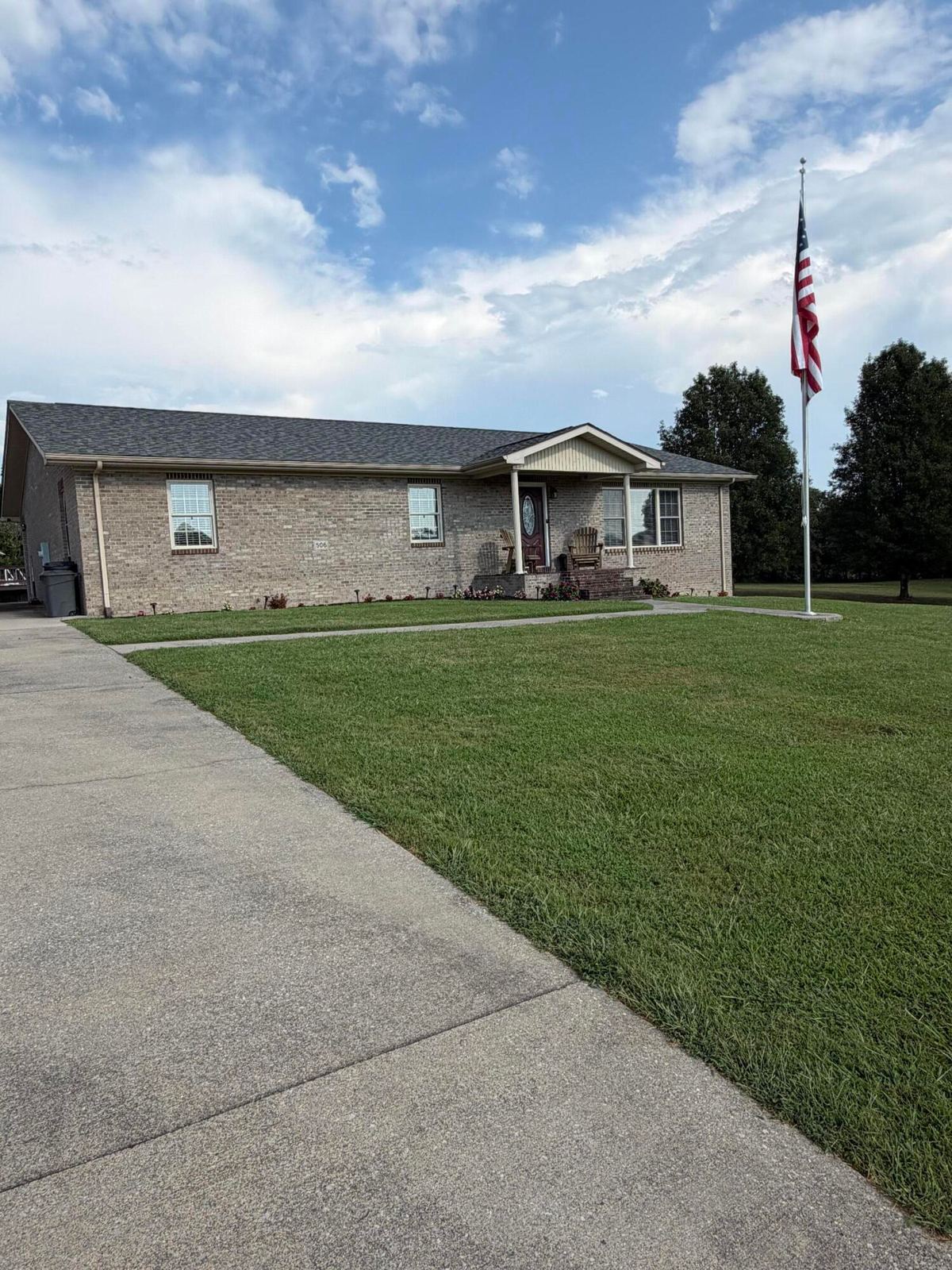 506 Ridgefield Drive, Liberty, KY 42539 — primary photo