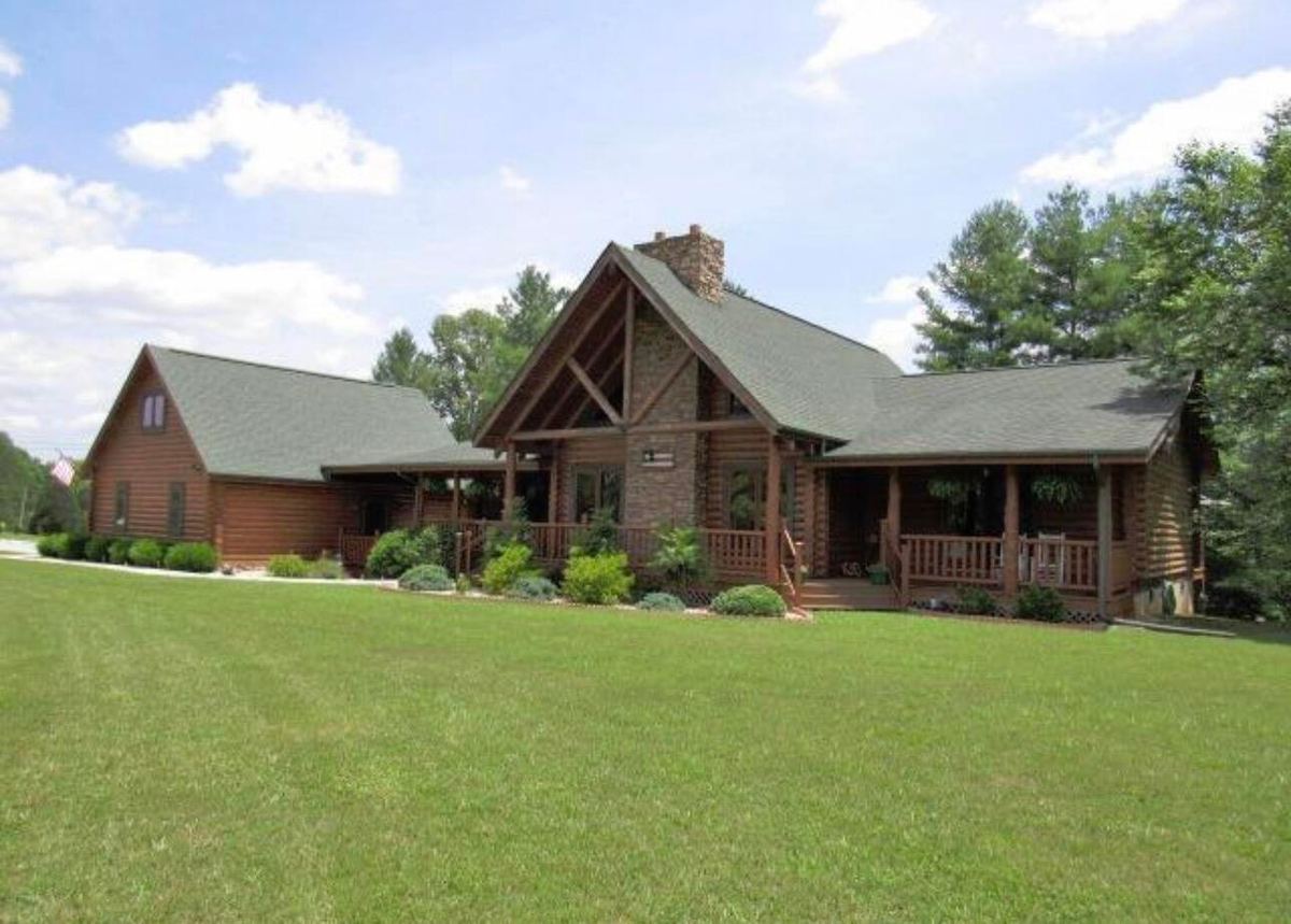 496 Watters Ridge Road, Whitley City, KY 42653 — primary photo
