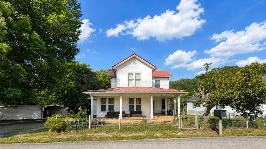192 N Buckingham Avenue, West Van Lear, KY 41268 — primary photo