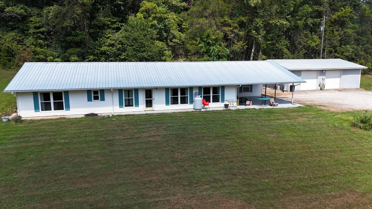 381 Bullock Cemetery Road, Somerset, KY 42503 — primary photo