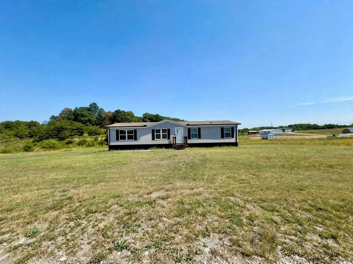 333 Turkey Lp, East Bernstadt, KY 40729 — primary photo