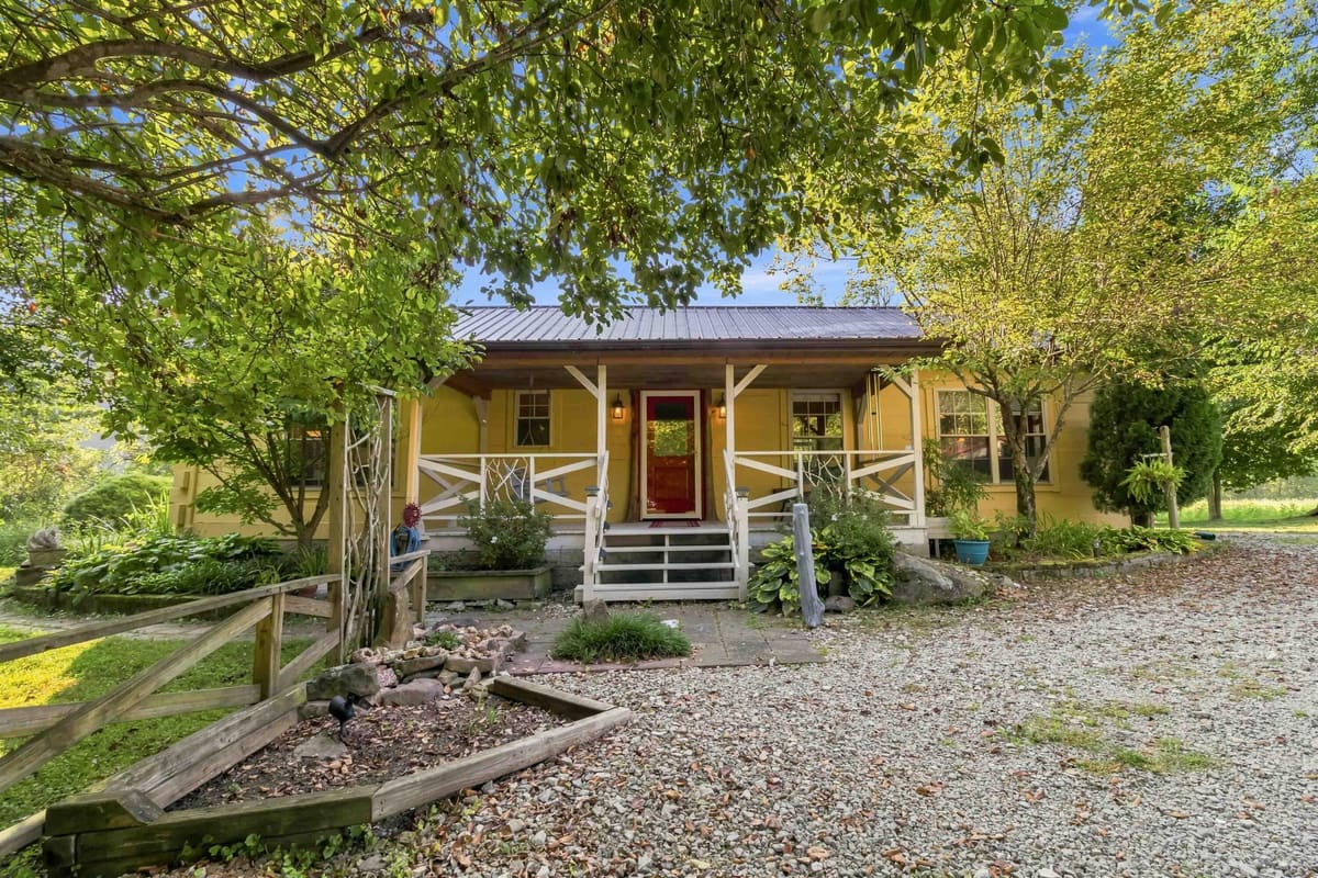 2391 Disputanta Road, Mt Vernon, KY 40456 — primary photo