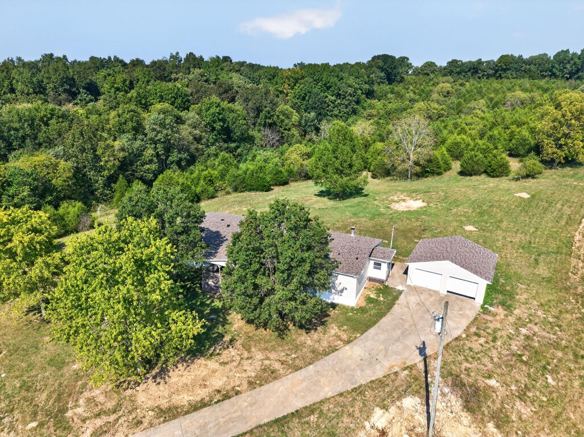 2870 Minors Br Road, Stamping Ground, KY 40379 — primary photo