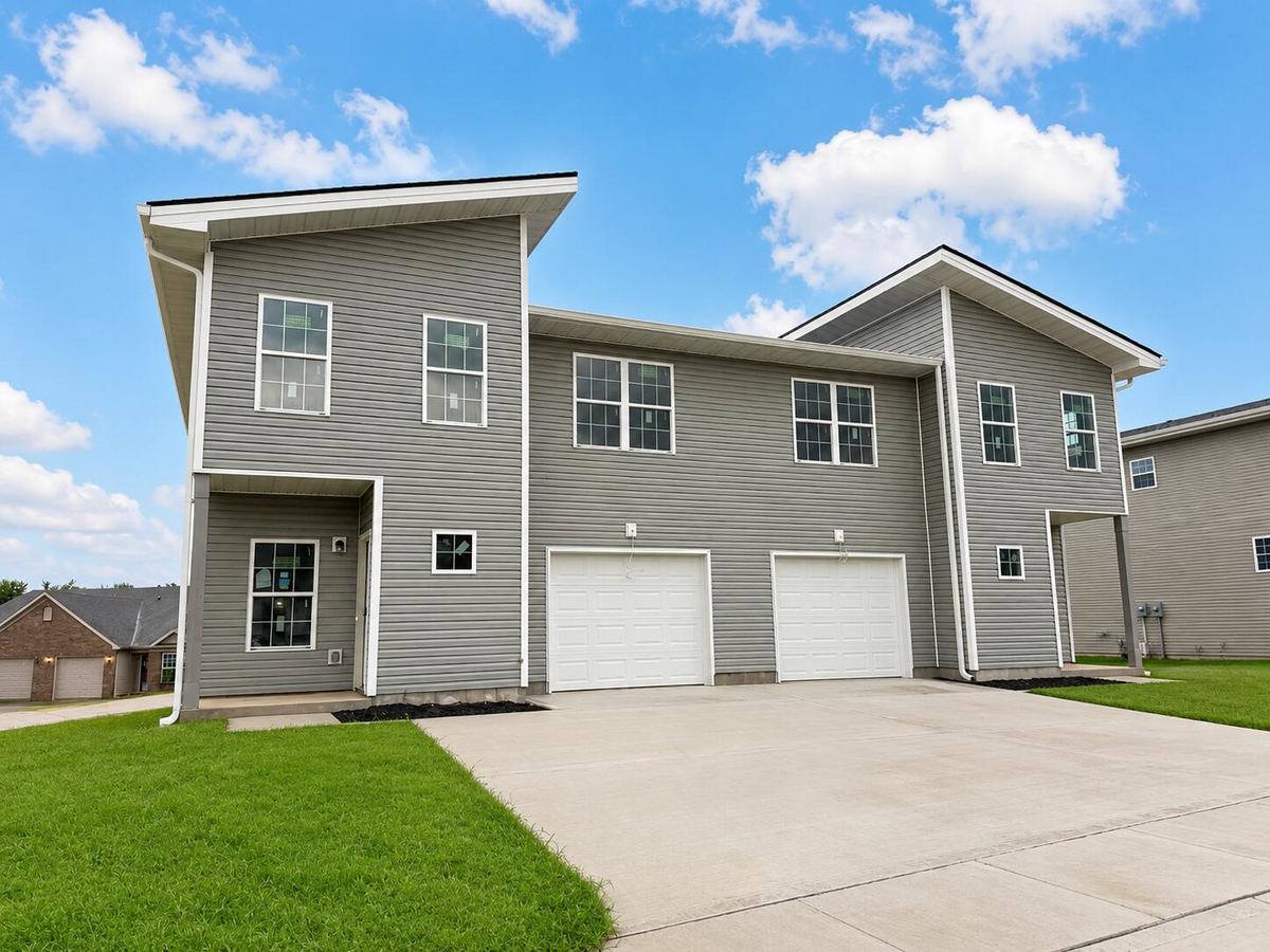 105-107 Elkchester Circle, Nicholasville, KY 40356 — primary photo