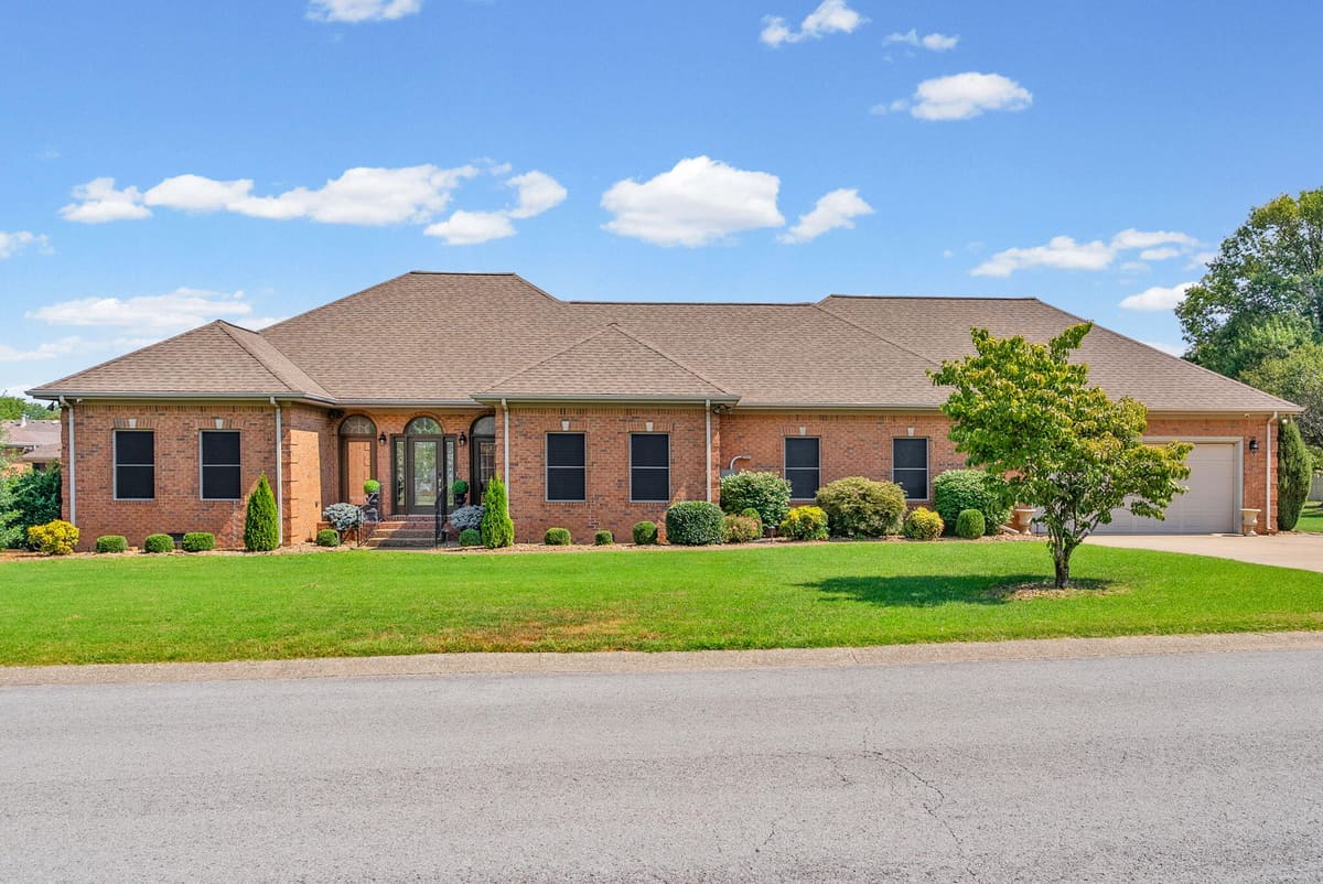 506 Sheffield Road, Hopkinsville, KY 42240 — primary photo