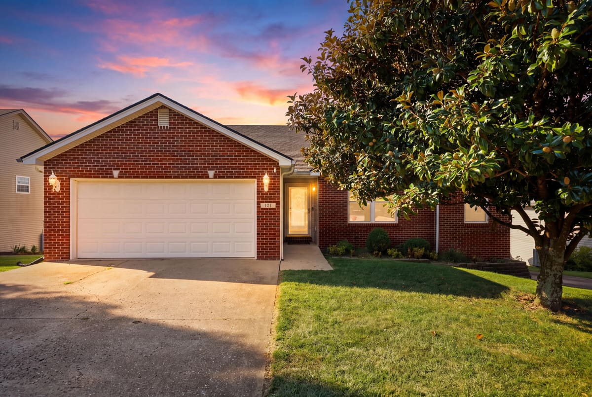141 White Cliffs Lane, Frankfort, KY 40601 — primary photo